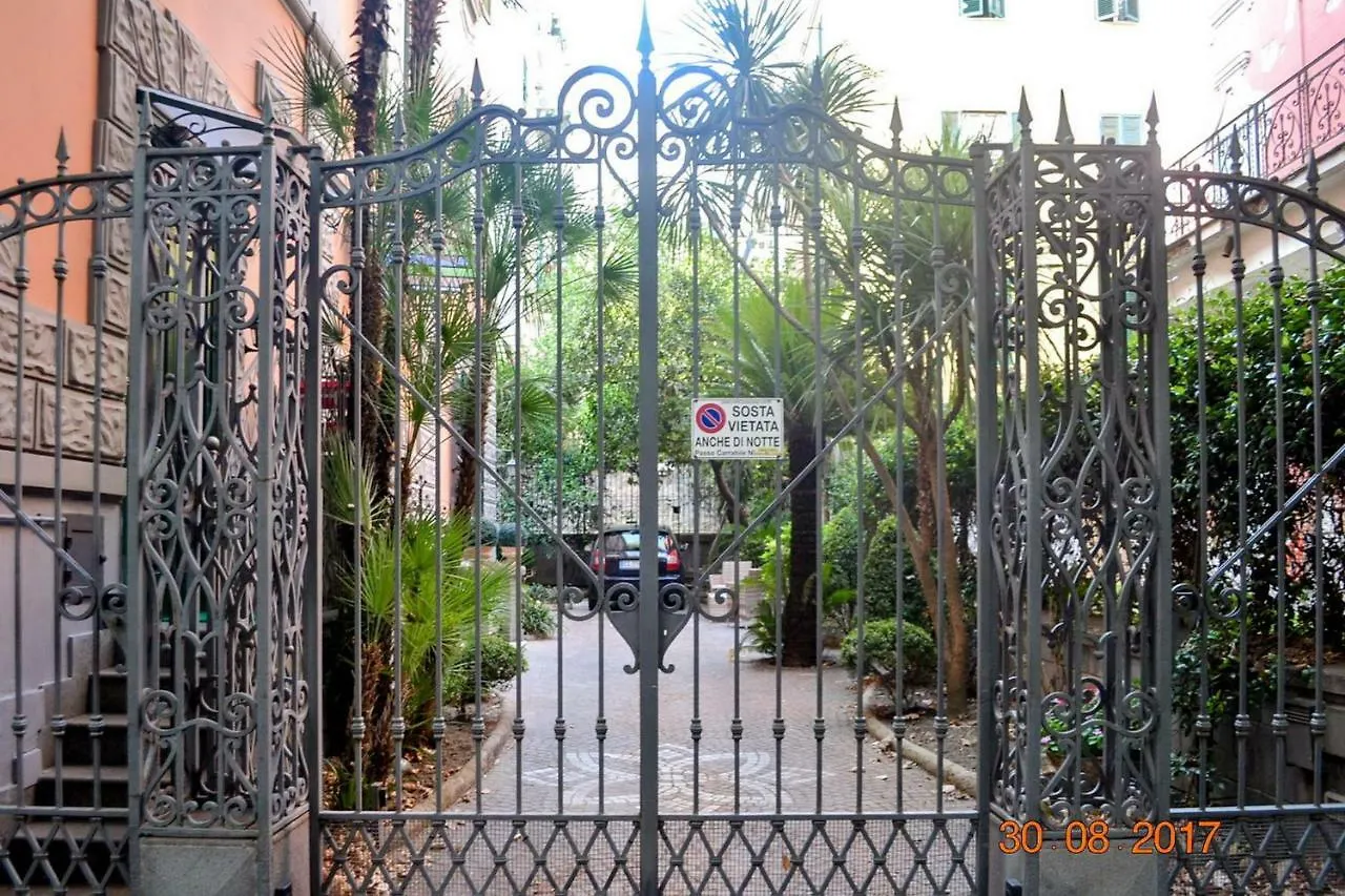 Villino Chiara Villa Naples 0*,  Italy